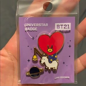 BTS BT21 TATA UNIVERSTAR METAL BADGE